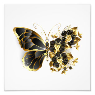 Goldener Schmetterling mit schwarzem Orchid Fotodruck