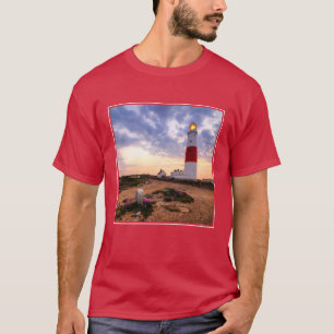 Goldener Sonnenaufgang an Leuchtturm Portlands T-Shirt