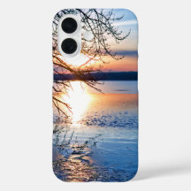 Goldener Sonnenaufgang über dem See Inspiration Mo