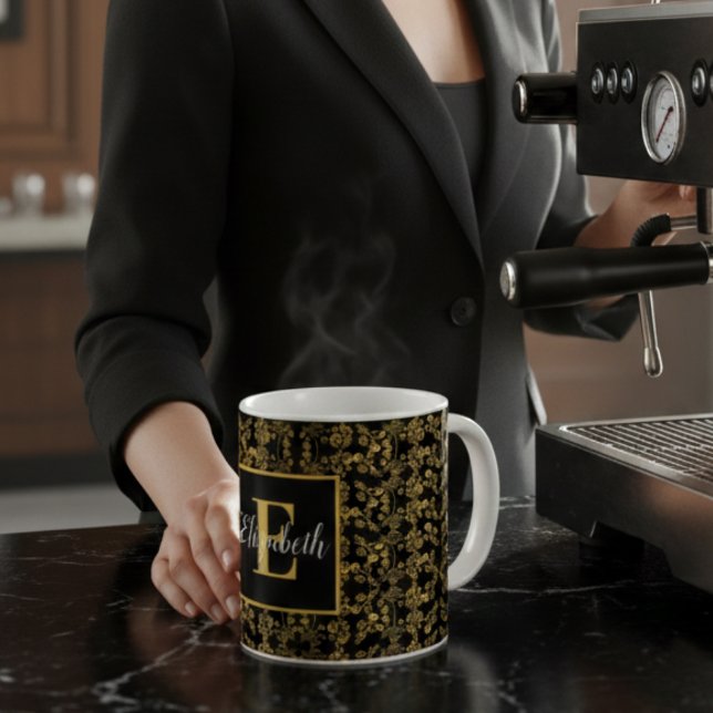Goldenes Blatt und schwarzer Luxus | Name und Mono Kaffeetasse (Von Creator hochgeladen)