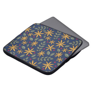 Goldenes Blumenmuster Botanisches Design Laptopschutzhülle