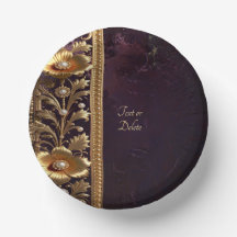 Goldenes Blumenschmuck-Ornament mit Perlen-Papier-