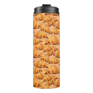 Goldenes Croissant, nahtloses Bäckereimuster. Thermosbecher