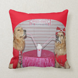 Goldenes Erdbeermilchshake Kissen