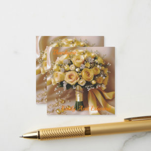 "Goldenes Glühen: Eine gefällige Rose Bouquet der  Begleitkarte