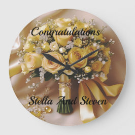 "Goldenes Glühen: Eine gefällige Rose Bouquet der  Große Wanduhr