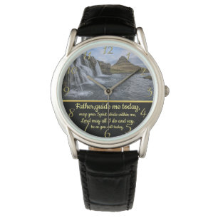 Goldenes Kreuz des christlichen Glaubens mit einem Armbanduhr