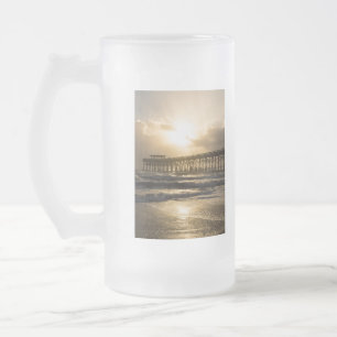 Goldenes Licht über Kakao Mattglas Bierglas