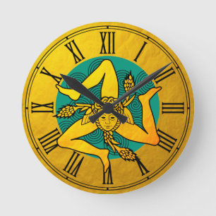 Goldenes Triskelion & dreifache Spiralwelle / vint Runde Wanduhr