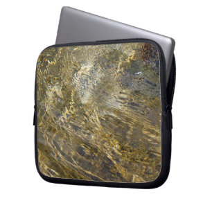 Goldenes Wasser Laptopschutzhülle