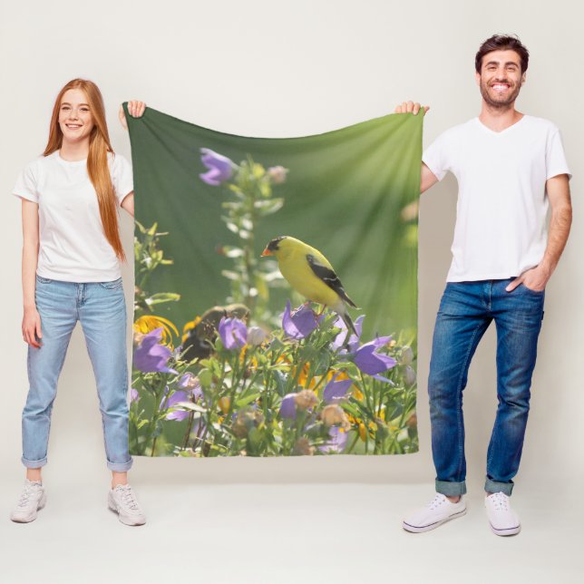 Goldfinch auf einer Harebell-Blume Fleecedecke (Beispiel)