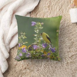 Goldfinch auf einer Harebell-Blume Kissen