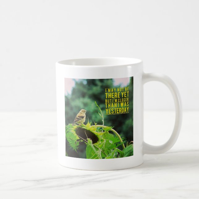 Goldfinch Naher als gestern Tasse (Rechts)