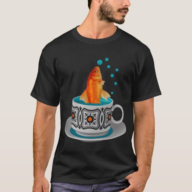 Goldfisch in der Tasse T-Shirt (Vorderseite)