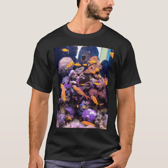 Goldfisch-Metalldesign T-Shirt (Vorderseite)