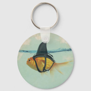 Goldfisch mit einer Haifischflosse Schlüsselanhänger