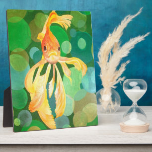 Goldfisch-Vermilion, die in grünen Blasen schwimme Fotoplatte
