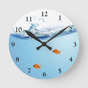 Goldfish unter Wasser Runde Wanduhr