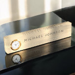 Goldfolie | Luxuriöse Berufliche Führungskraft Namensplakette<br><div class="desc">Luxuriöse Führungskraft Gold und Black Foil Metallic Edelstahl Minimalistische Business Name Plate mit schwarzbuchstaben Typografie für das Monogramm. Die Berufliche Namensplatte Gold Foil Metal Business mit einer Luxus-Uhr kann mit Ihrem Namen angepasst werden. Bitte kontaktieren Sie den Designer,  um passende Artikel zu erhalten.</div>