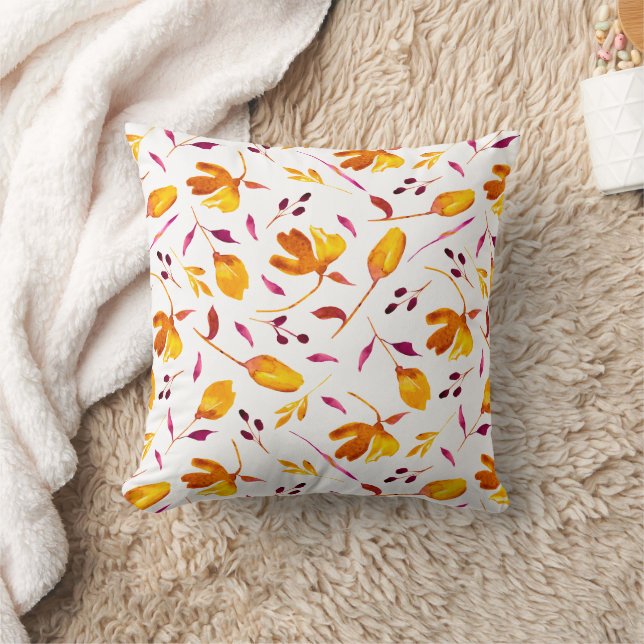 Goldie-Gold und Magenta Poppy Floral auf Burgund Kissen (Decke)