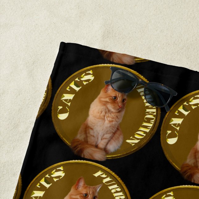 Goldkatzen mit Ingwerkatze, Strandtuch (Beispiel)