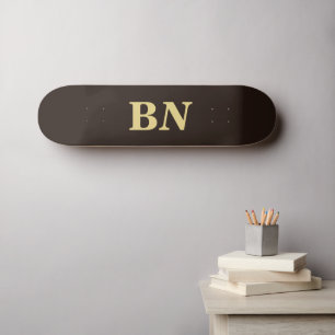 Goldliche Sonderinitialen minimalistisch braun Skateboard