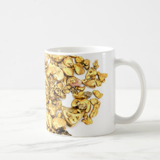 Goldnuggets auf Weiß Tasse