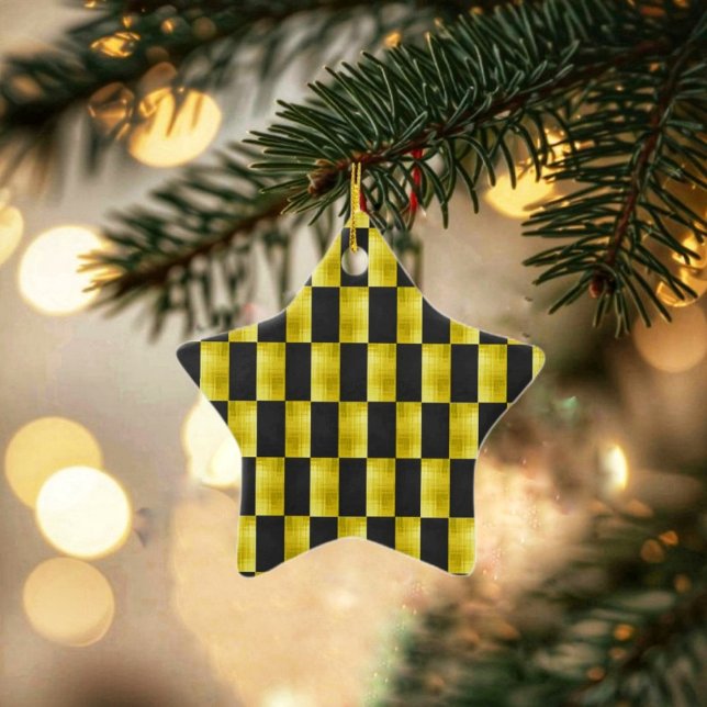 Goldpaneel-Schwarz-IV Keramik Ornament (Check out this Gold-Paneled Black-IV Ceramic Ornament with its checkerboard design!)