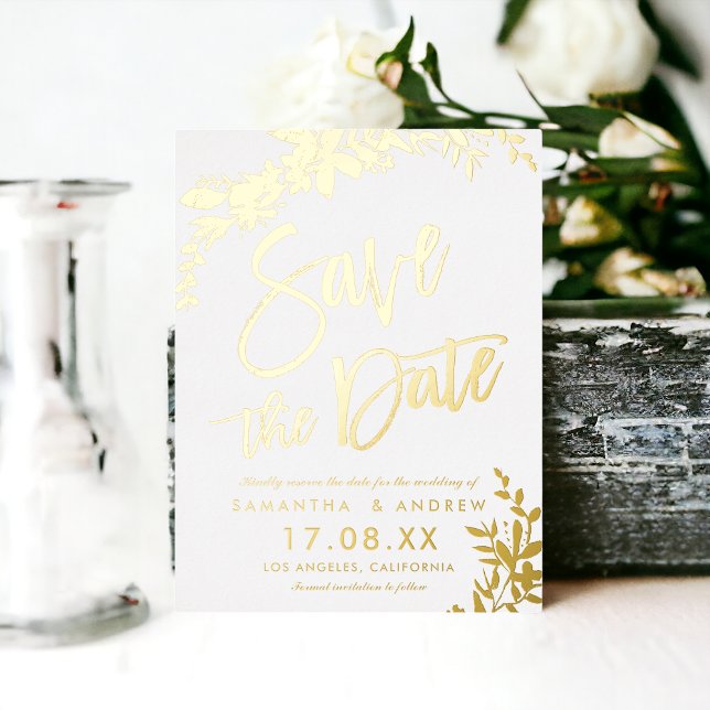 Goldtypografie Blütenweiße Hochzeit speichern das  Folie Einladungspostkarte (Gold typography floral white wedding save the date foil invitation postcard)