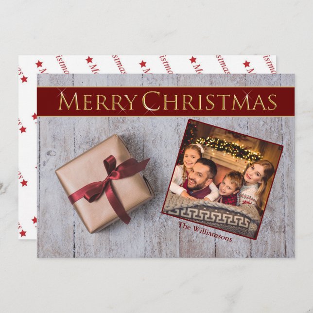 Goldweihnachtsgeschenk auf Snowy Deck Foto Feiertagskarte (Vorne/Hinten)