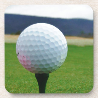 Golf Ball auf dem Golfplatz Getränkeuntersetzer