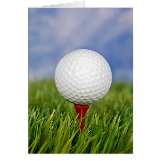 Golf Ball auf rotem Tee (Vorne)