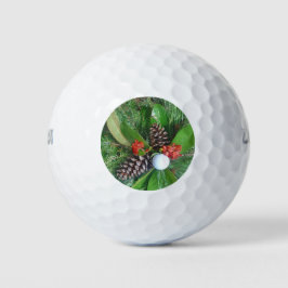 Golf Ball Kiefernzapfen und Evergreens Weihnachten