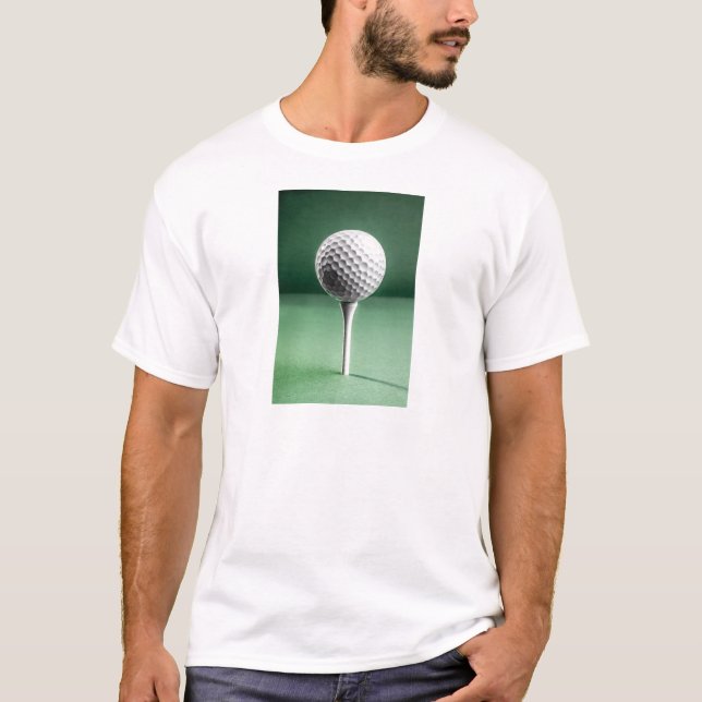 Golf Ball on T-Shirt (Vorderseite)