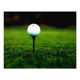 Golf Ball on T-Shirt mit Green Turf Foto Print