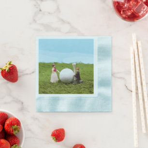 Golf Braun und Bräutigam mit Golfball und Tee Serviette