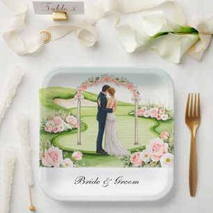 Golf Bride and Groom on Golf Course Wedding Pappteller