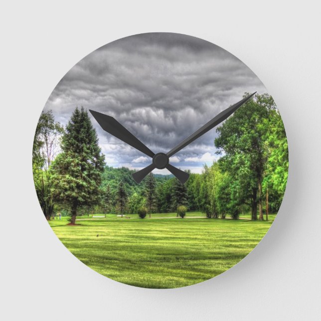 Golf Course Scene Runde Wanduhr (Vorderseite)
