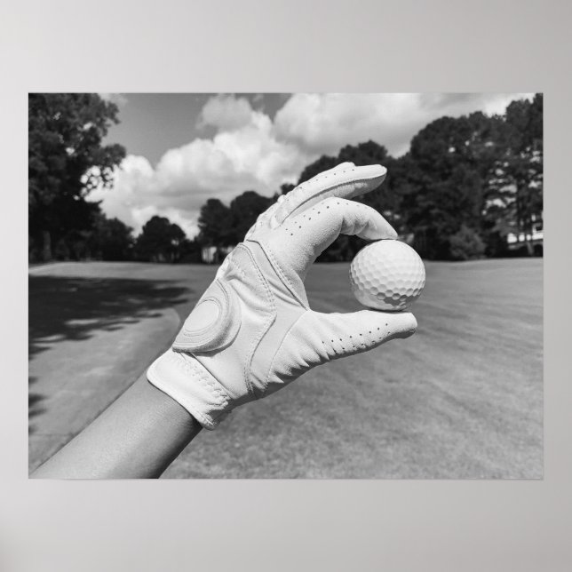 Golf Glove Holding Ball auf dem Weg Poster (Vorne)