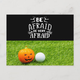 Golf Halloween mit Golfball und Kürbis auf Grün Postkarte