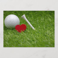 Golf Liebe Herz und Tee auf grünem Gras