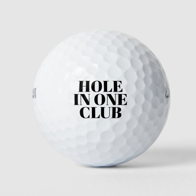Golf-Loch in einem Club Golfball (Vorderseite)