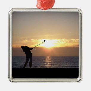Golf spielen bei Sonnenuntergang Ornament Aus Metall