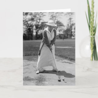 Golf spielende Frau, Vintage 1910s Karte