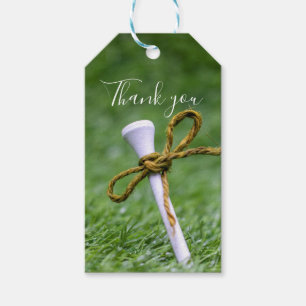 Golf Tee mit Band auf grünem Gras Vielen Dank Geschenkanhänger