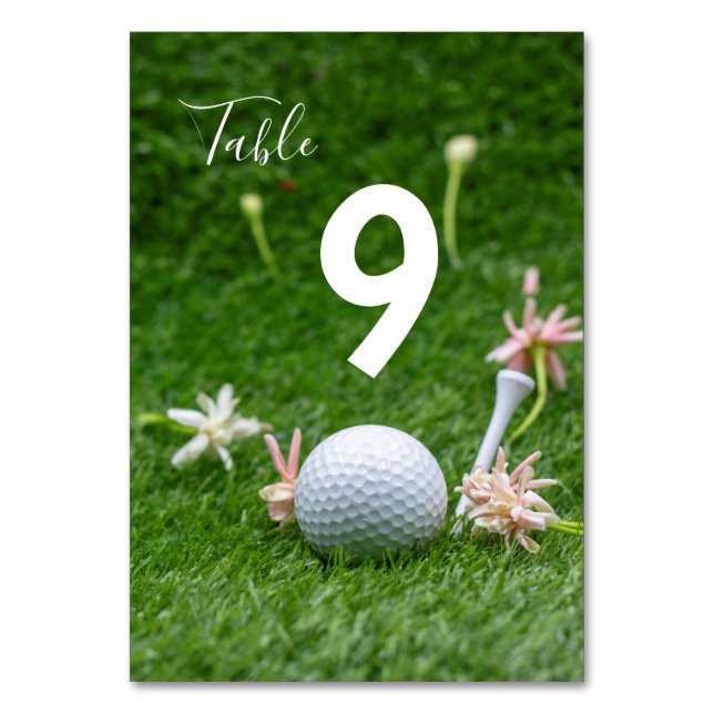 Golf Tischnummer mit Golfball und Tee auf Grün (Vorderseite)