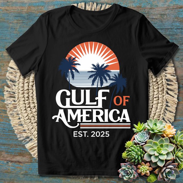 Golf von Amerika Est. 2025 - Amerikanische Souverä T-Shirt (Von Creator hochgeladen)