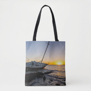 Golf von Breeze-Segelboot und Pier-Sonnenuntergang