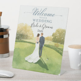 Golf wedding Birde and Groom on Putting Green Sockelschild