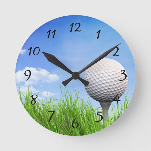 Golfball auf Abschlag Runde Wanduhr (Vorderseite)